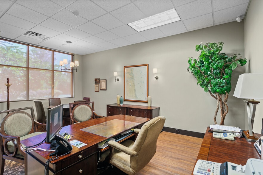 More Photos Of 2580 County Road 220, Middleburg Medical For Lease
