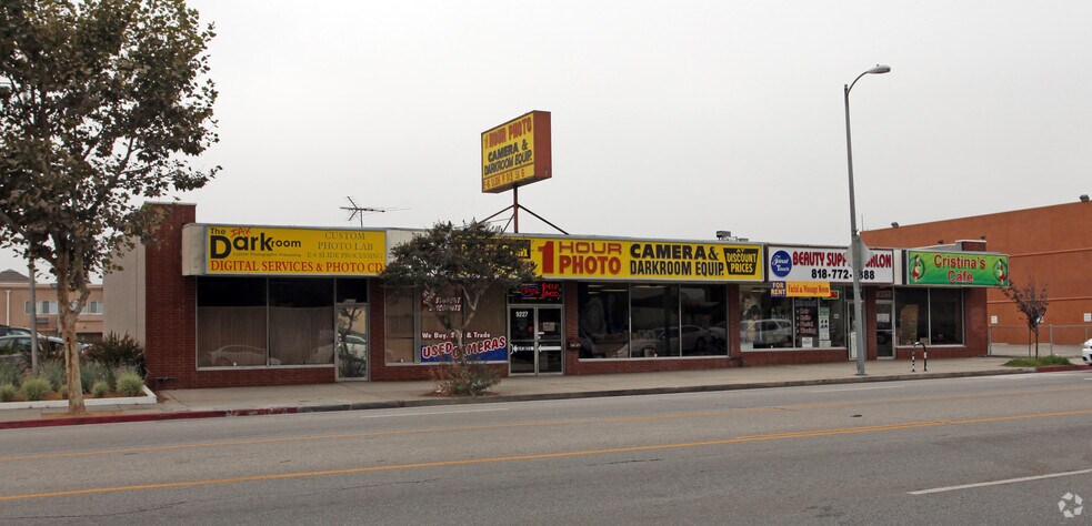 More Photos Of 9225-9233 Reseda Blvd, Northridge Storefront For Lease