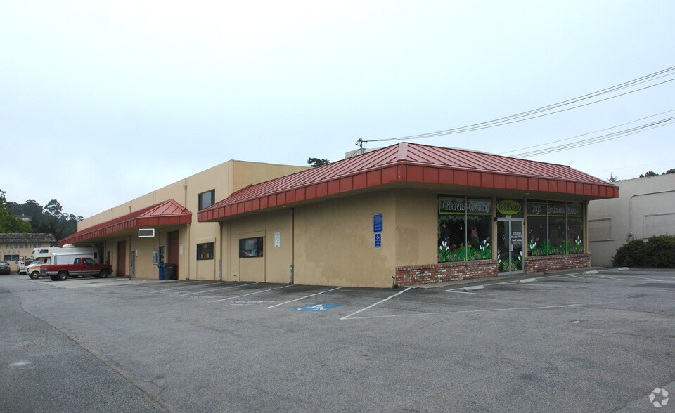 More Photos Of 2555-2557 Soquel Dr, Santa Cruz Warehouse For Sale