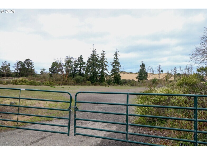 More Photos Of 92851 Trans Pacific Pkwy, North Bend Land For Sale