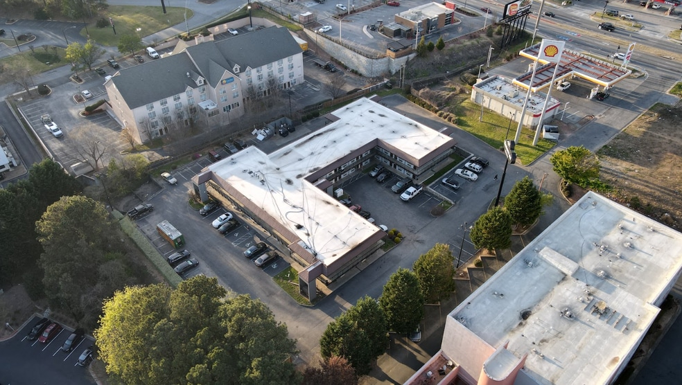 More Photos Of 2682 Windy Hill Rd, Marietta Hotel For Sale