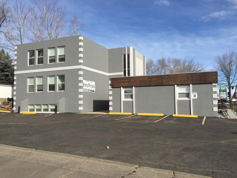 More Photos Of 1901 Kipling St, Lakewood Office For Sale