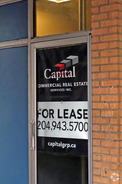 More Photos Of 18-49 Chambers St, Smiths Falls General Retail For Lease