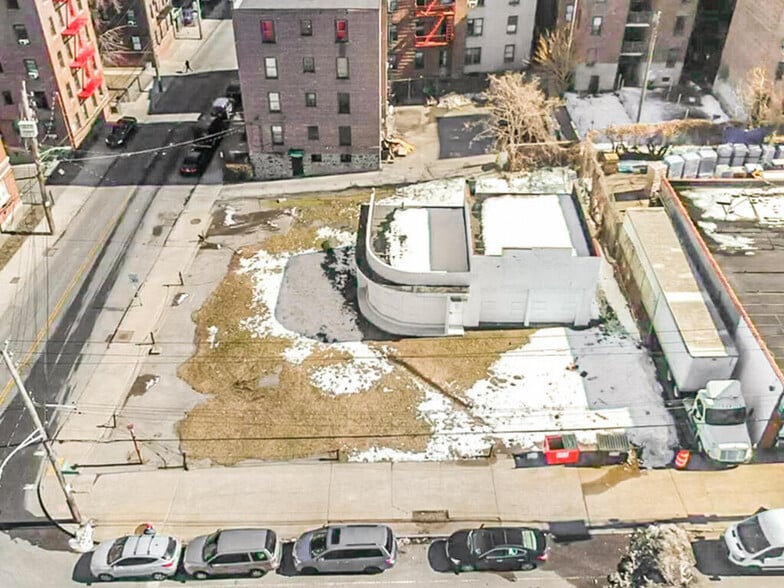 More Photos Of 416 Riverdale Ave, Yonkers Freestanding For Sale