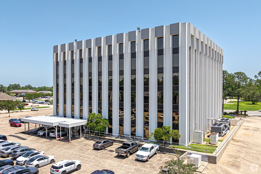 More Photos Of 3636 S Sherwood Forest Blvd, Baton Rouge Office For Lease