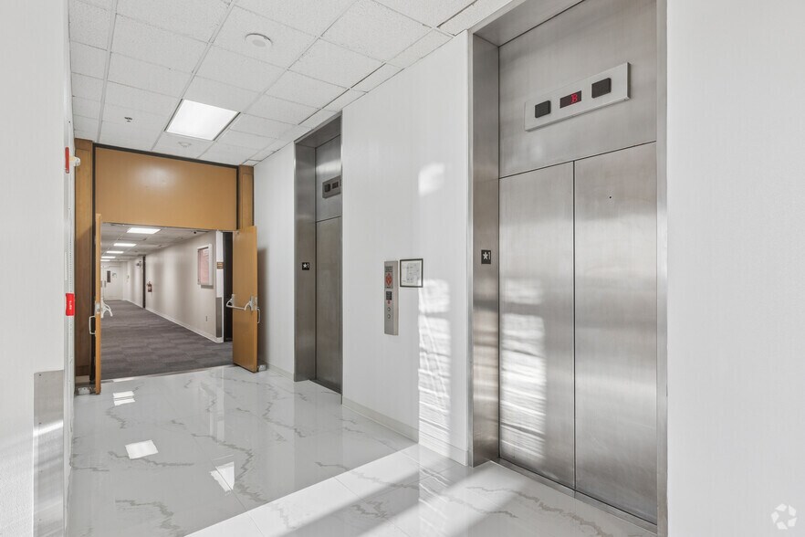 More Photos Of 2701 S Johnson St, San Angelo Industrial For Sale