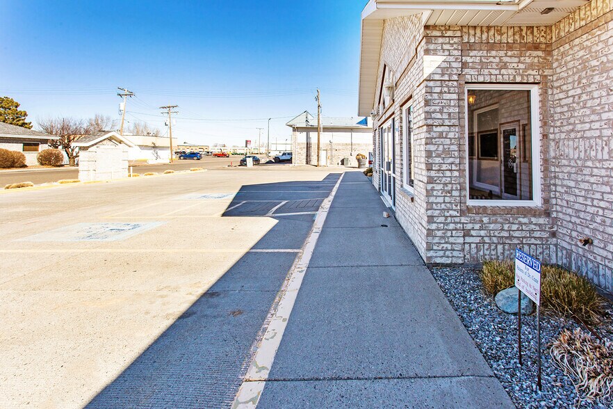More Photos Of 1263 Bennett Ave, Burley Medical For Sale