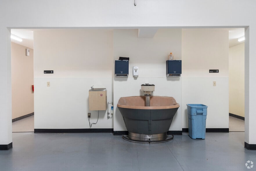 More Photos Of 2801 Arrowhead Dr, Carson City Manufacturing For Lease