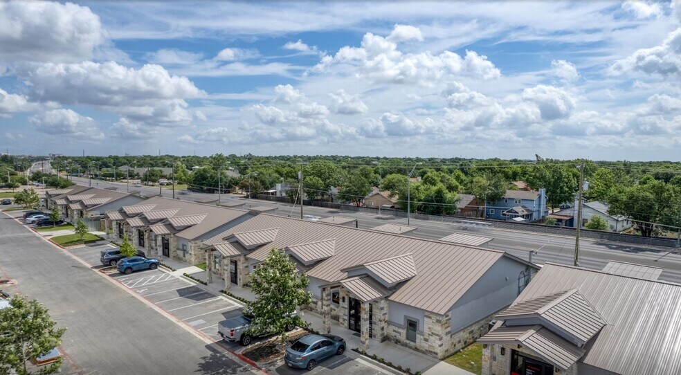 More Photos Of 2200 N A W Grimes Blvd, Round Rock Medical For Sale