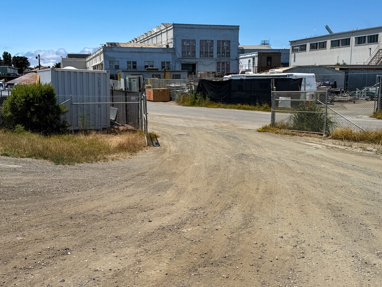 More Photos Of 2900 Main St, Alameda Land For Lease