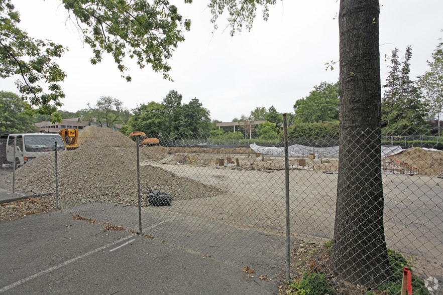 More Photos Of 17 Old Kings Hwy S, Darien Office For Lease