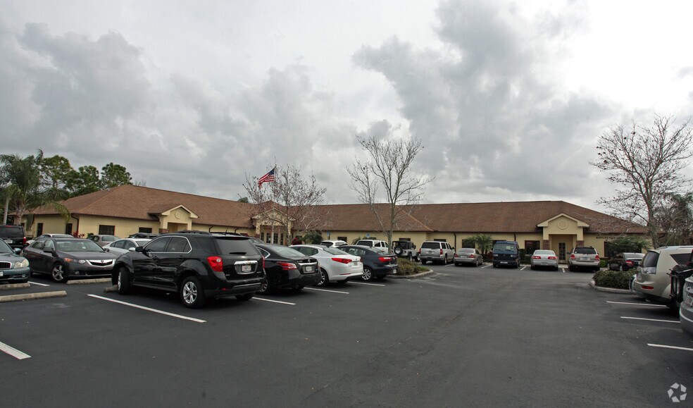 More Photos Of 4175 Woodlands Pky, Palm Harbor Coworking Space