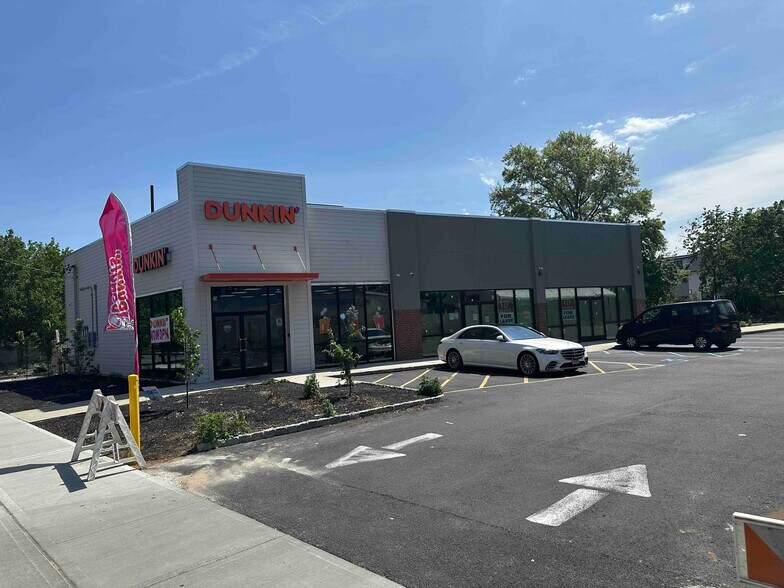 More Photos Of 7316 Amboy Rd, Staten Island General Retail For Lease