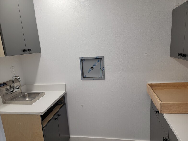 More Photos Of 1114-1130 E Plant St, Winter Garden Unknown For Lease