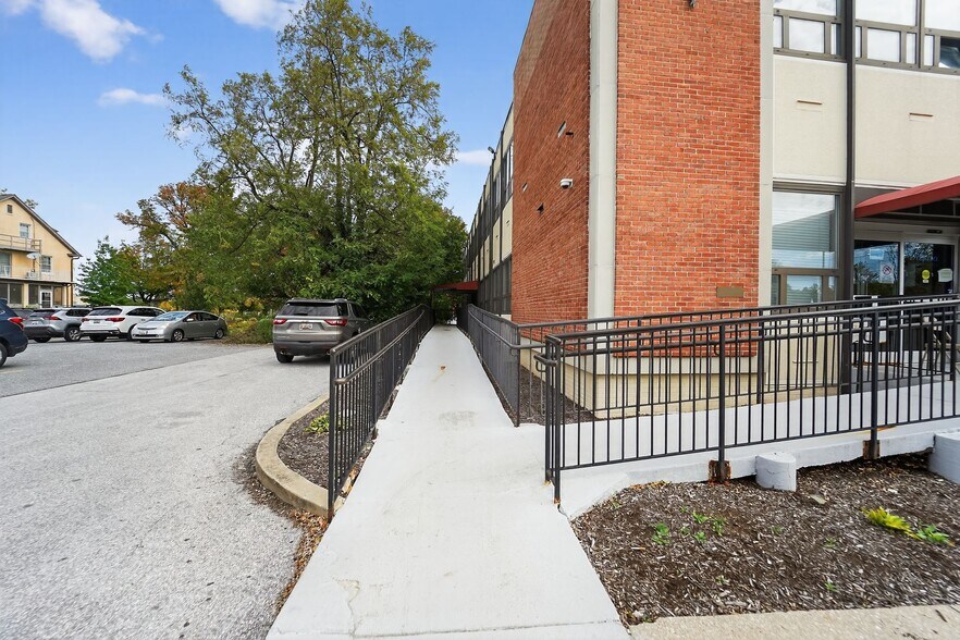 More Photos Of 5820 York Rd, Baltimore Medical For Sale