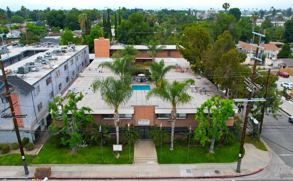 Primary Photo Of 15405 Vanowen St, Van Nuys Apartments For Sale