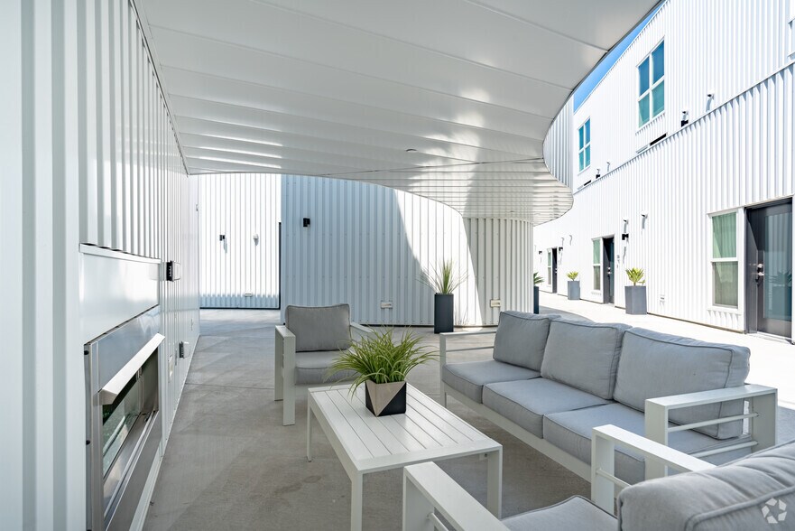 More Photos Of 11700 W Magnolia Blvd, Valley Village Apartments For Sale