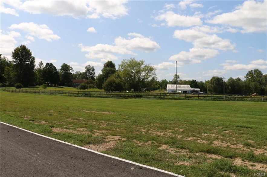 More Photos Of 269 Stone Schoolhouse Rd, Bloomingburg Land For Lease