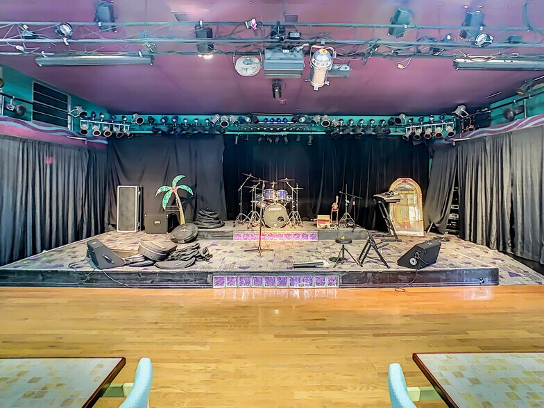 More Photos Of 9226 Denton Ave, Hudson Industrial For Sale