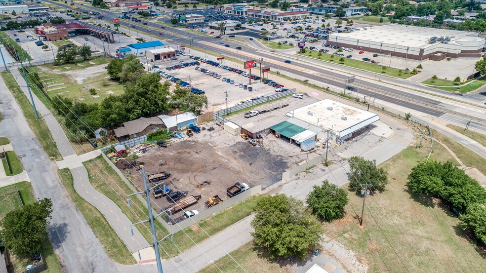 More Photos Of 3500 NW 39th St, Oklahoma City Office For Sale