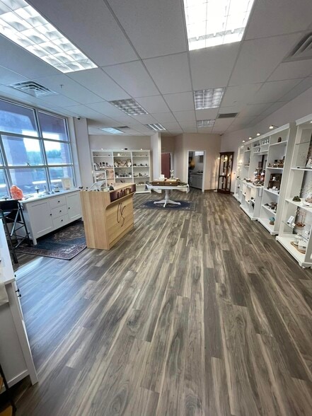 More Photos Of 2405 Whittier Dr, Frederick Medical For Lease