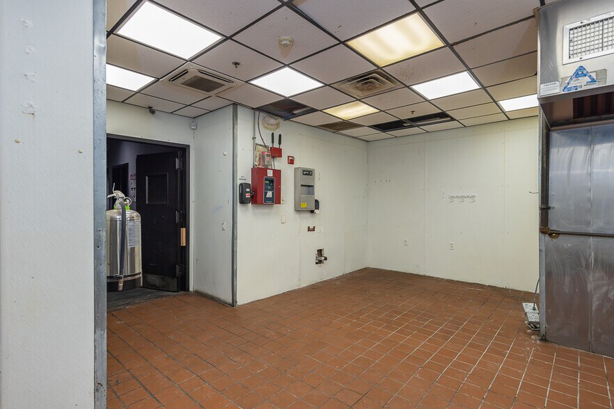 More Photos Of 102 Main St, Nyack Storefront Retail Residential For Sale