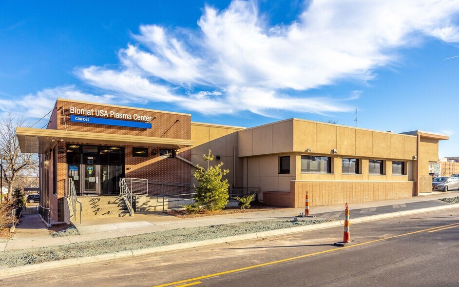 Primary Photo Of 350 S Adams St, Eagle Pass Medical For Sale