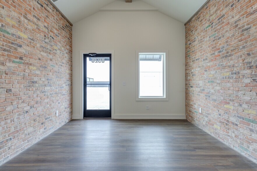 More Photos Of 8926 County Road 6820, Lubbock Warehouse For Sale