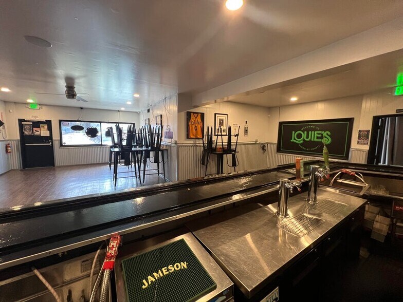 More Photos Of 1417 Glendale Dr, Mckinleyville Freestanding For Lease