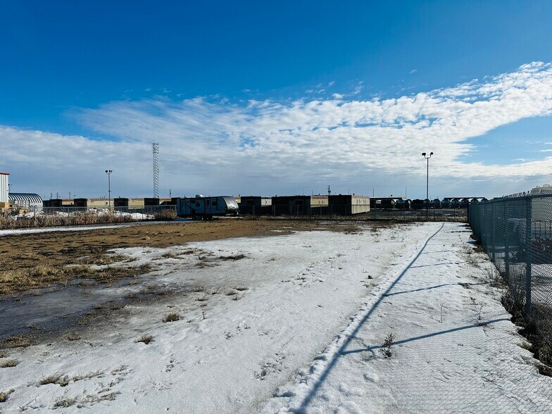 More Photos Of 10203B 123 St, Grande Prairie Warehouse For Lease