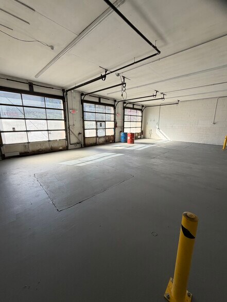 More Photos Of 1040 Ringwood Ave, Haskell Coworking Space