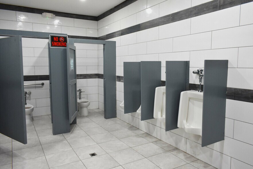 More Photos Of 9700-9950 Fondren Rd, Houston Unknown For Lease