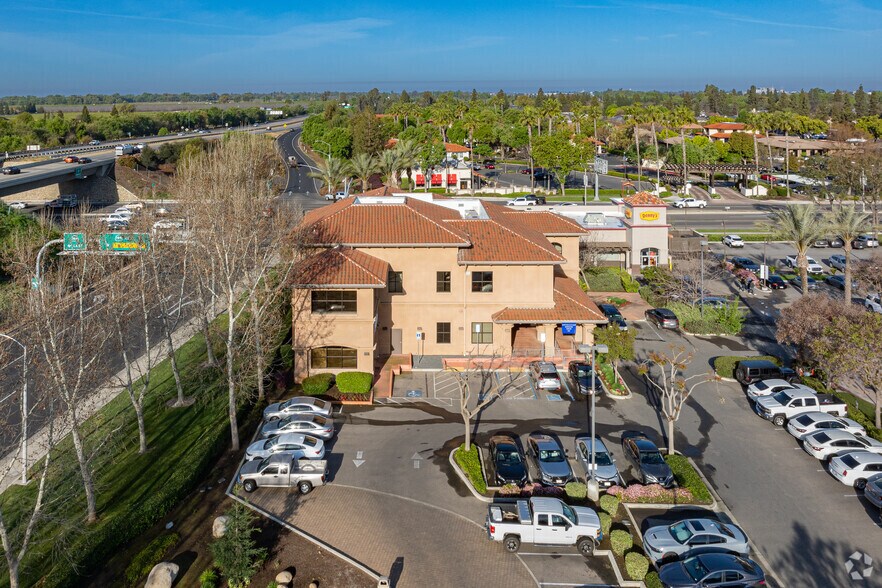 More Photos Of 220 S Akers St, Visalia Medical For Lease