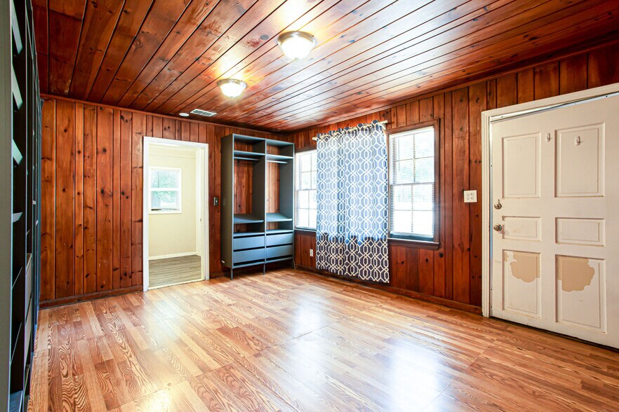 More Photos Of 2758 Five Forks Trickum Rd, Lawrenceville Office For Sale