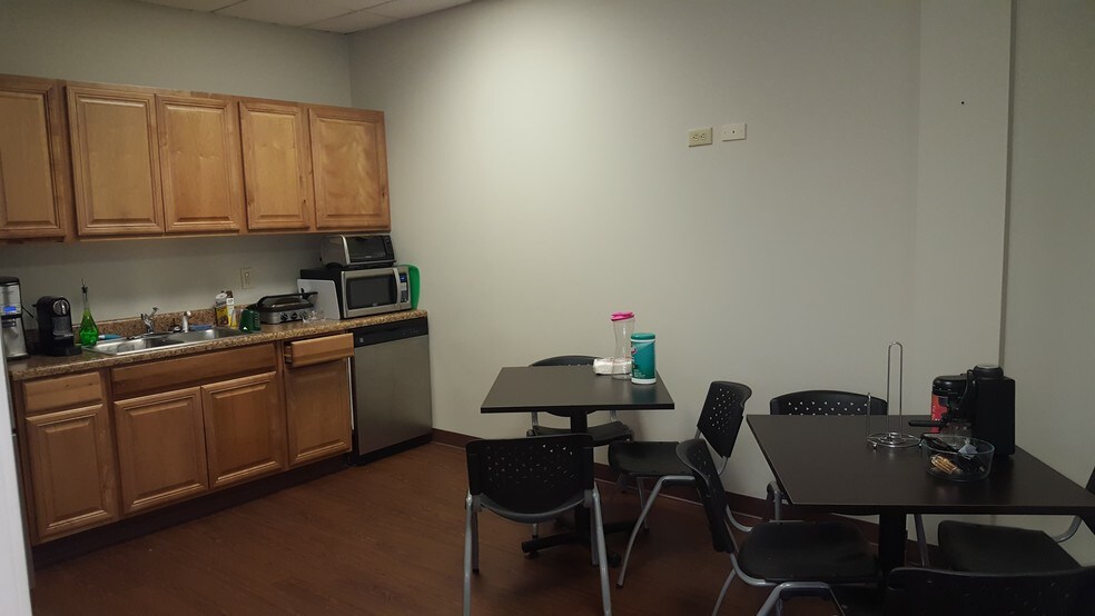 More Photos Of 1800 Roswell Rd, Marietta Serviced Offices For Lease
