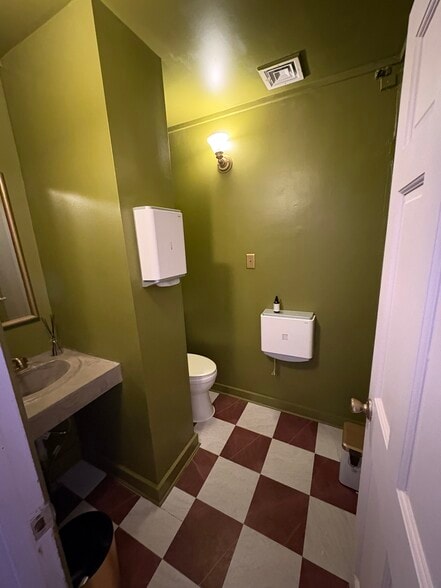 More Photos Of 361 Huron Ave, Cambridge Storefront For Sale