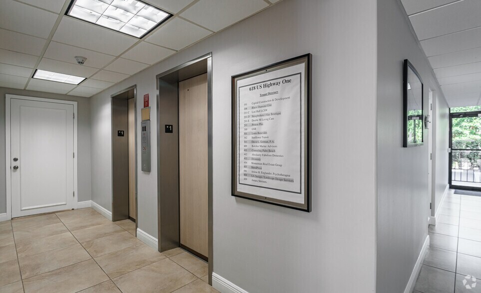 More Photos Of 618 US Highway 1, North Palm Beach Medical For Lease