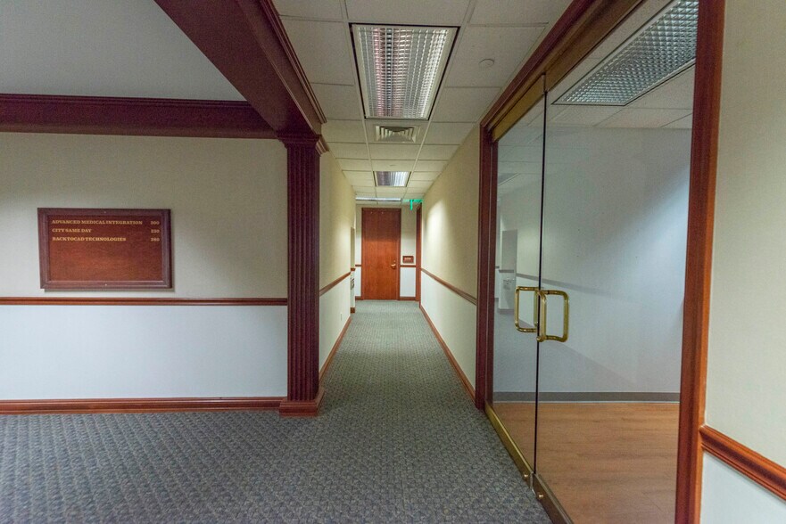 More Photos Of 601 Cleveland St, Clearwater Office For Lease
