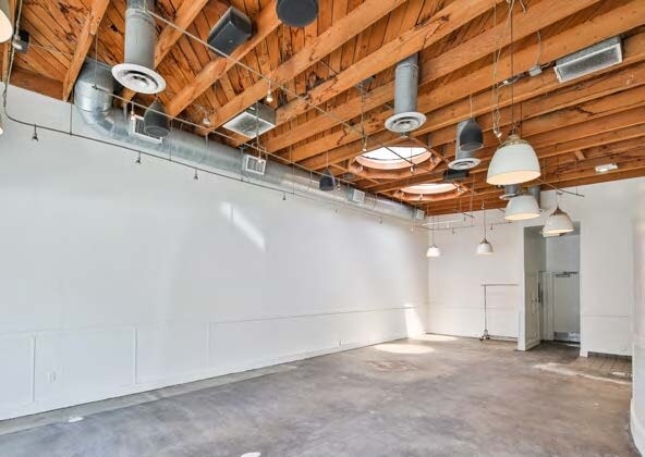 More Photos Of 414 N La Cienega Blvd, Los Angeles Restaurant For Sale