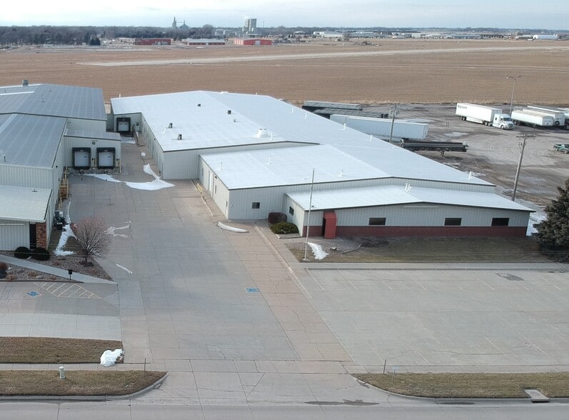 Primary Photo Of 1687 N Airport Rd, Fremont Manufacturing For Lease