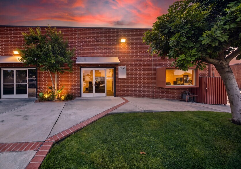 More Photos Of 7666 Clybourn Ave, Sun Valley Light Manufacturing For Sale
