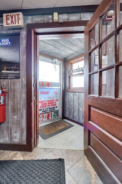 More Photos Of 601 S Front St, Wrightsville Specialty For Sale