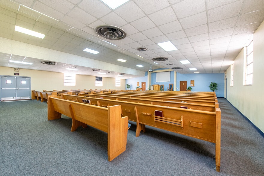 More Photos Of 4608 N Nebraska Ave, Tampa Religious Facility For Sale