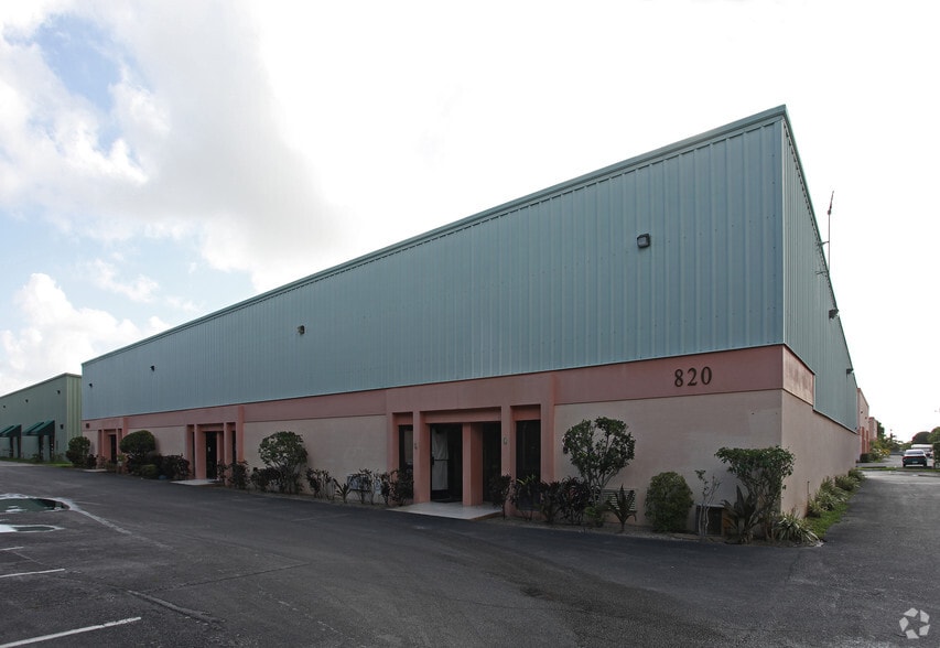 Primary Photo Of 820 N 8th St, Lantana Warehouse For Lease