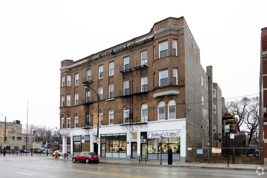 More Photos Of 1355-1359 W Chicago Ave, Chicago Apartments For Lease