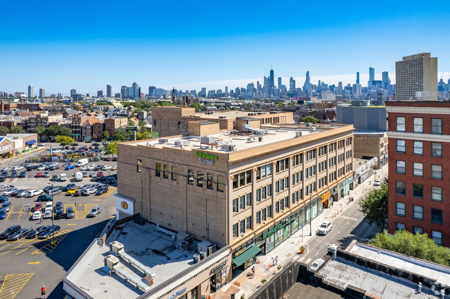 More Photos Of 1238-1360 N Ashland Ave, Chicago Unknown For Lease