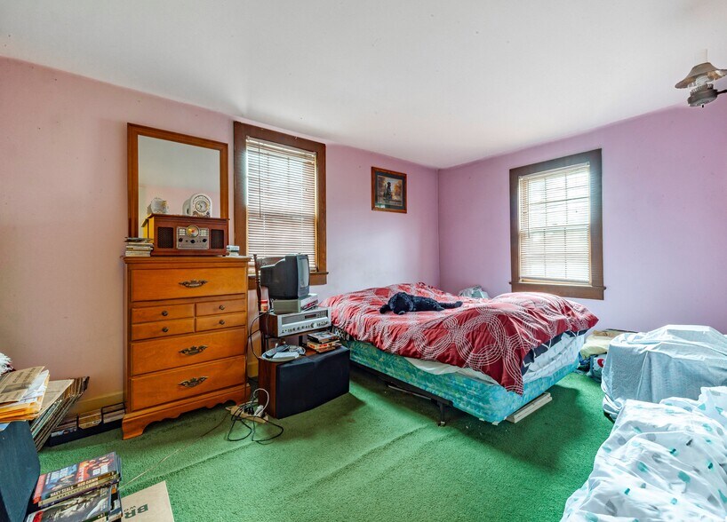 More Photos Of 90 Peters Ln, Blackwood Specialty For Sale