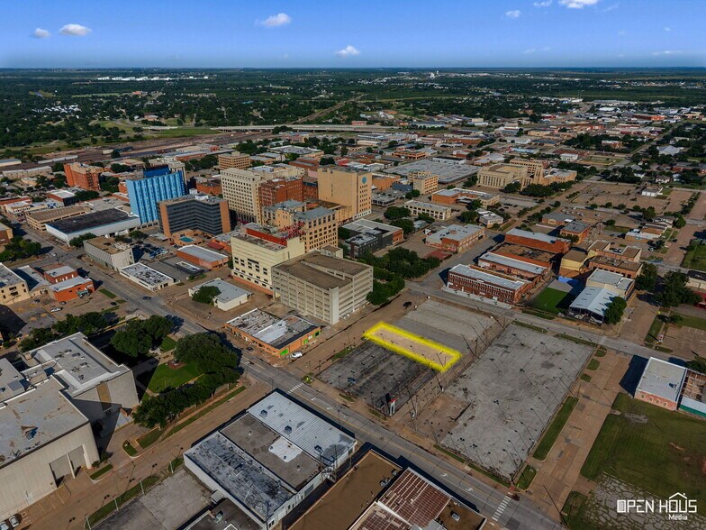 More Photos Of 705 Lamar St, Wichita Falls Office For Sale