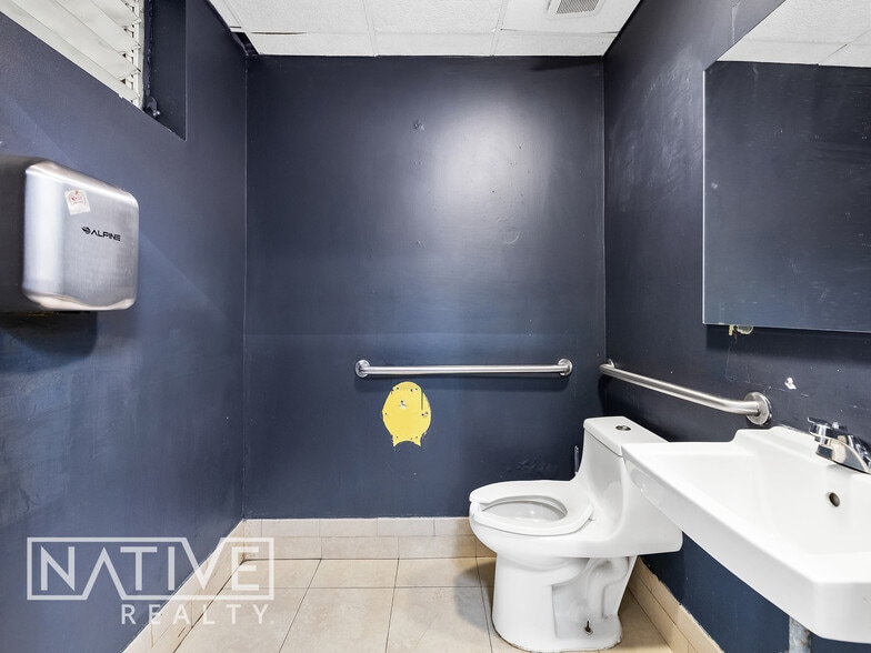 More Photos Of 2205-2227 Wilton Dr, Fort Lauderdale Unknown For Lease