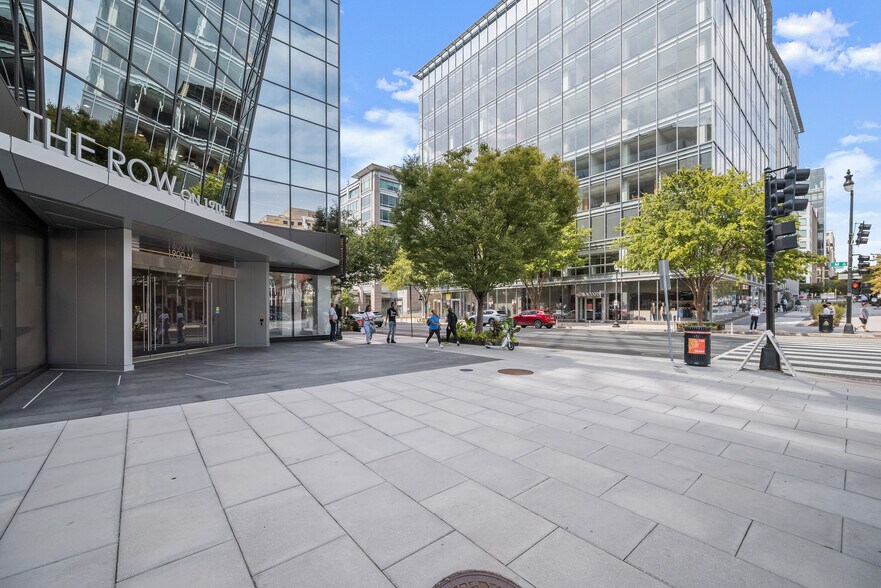 More Photos Of 1823 M St NW, Washington Bar For Sale